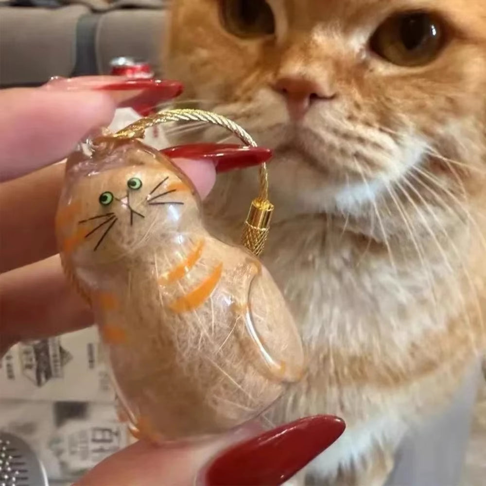 Charming Transparent Cat Hair Storage Keychain Pendant - Perfect Memorial Souvenir for Cat Lovers